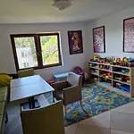 Holiapart Stenga - Kacik Zabaw Dla Dzieci, Przyjazny Czworonogom Крыница-Морска