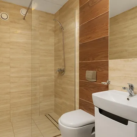 Holiapart Stenga - Kącik Zabaw Dla Dzieci, Przyjazny Czworonogom *